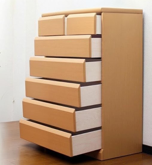 家具組み立ての画像